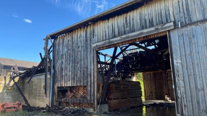 Bild: ihl
Der Brand hinterlässt eine verkohlte Ruine.