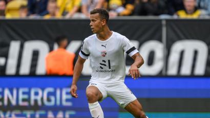 Bild: Robert Michael/dpa
Marcel Costly verlässt den FC Ingolstadt und spielt künftig zweitklassig. (Archivbild)