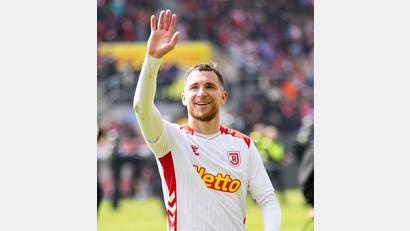Bild: Sascha Janne
Oscar Schönfelder spielt auch nächste Saison für den SSV Jahn.