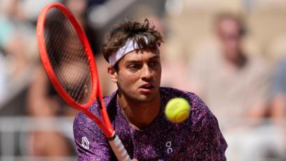 Bild: Christophe Ena/AP/dpa
Flavio Cobolli zeigt in Paris starke Leistungen.