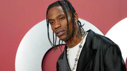 Bild: Chris Pizzello/Invision/AP/dpa
Der kurze Auftritt des US-Rappers Travis Scott verärgerte viele türkische Fans. (Archivbild)