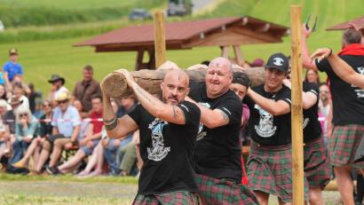 Archivbild: Andreas Sebast
Schottisches Flair auf Schloss Guteneck: Die Highland Games stehen im Mittelpunkt der Veranstaltung.