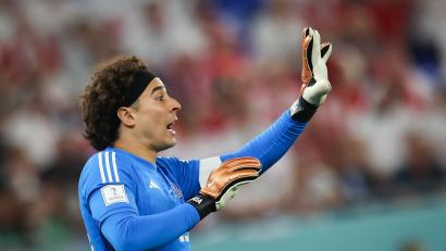 Bild: Christian Charisius/dpa
Mit 40 Jahren zur sechsten WM: Mexikos Guillermo Ochoa. (Archivbild)