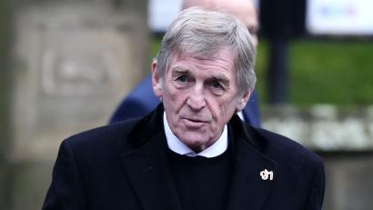 Bild: Nick Potts/PA Wire/dpa
Hat ungewollt seine Krebserkrankung öffentlich gemacht: Sir Kenny Dalglish. (Archivbild)