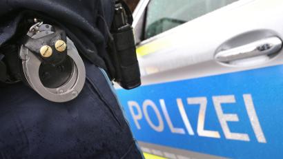 Bild: Karl-Josef Hildenbrand/dpa
Zivilfahnder der Münchner Polizei haben einen 42-Jährigen verhaftet, der für knapp zwei Dutzend gewerbliche Einbrüche in der Landeshauptstadt verantwortlich sein soll. (Symbolbild)