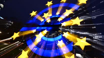 Bild: Arne Dedert/dpa
Die EZB will die internationale Rolle des Euro an den Finanzmärkten stärken.