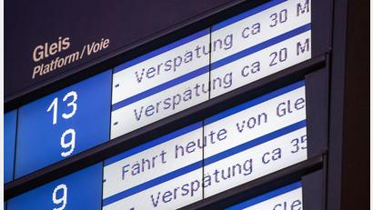 Bild: Fabian Sommer/dpa
Die Bahn knackte im Mai bei der Pünktlichkeit im Fernverkehr erneut die 60-Prozent-Schwelle. (Archivbild)