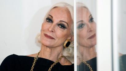 Bild: Will Oliver/EPA FILE/dpa
Dell'Orefice ist das wohl älteste noch aktive Model der Welt. (Archivfoto)