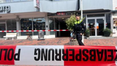 Bild: Lea Albert/dpa
Der Tatort auf Sylt wurde von der Polizei abgesperrt.
