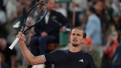 Bild: Thibault Camus/AP/dpa
Alexander Zverev will auch im Halbfinale der French Open jubeln.