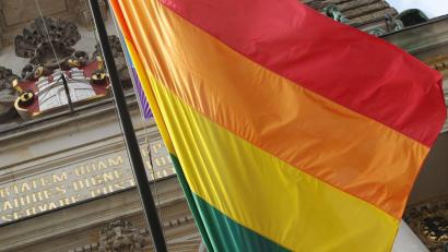 Bild: picture alliance / dpa
Am Rathaus - wie hier in Hamburg - wird in Aschaffenburg keine Regenbogenflagge gehisst. (Symbolbild)