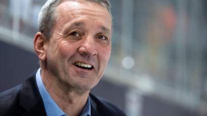 Bild: Sven Hoppe/dpa
Pinguine-Trainer Thomas Popiesch ist zurück in der DEL. (Archivbild)