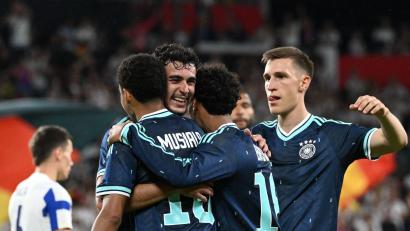 Bild: Federico Gambarini/dpa
In den blauen Triktos muss Deutschland in der WM-Vorrunde nur einmal spielen.