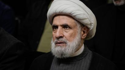 Bild: Bilal Hussein/AP/dpa
Kassim lehnte insbesondere Forderungen ab, die eine Entwaffnung der vom Iran unterstützten Organisation forderten. (Archivbild)