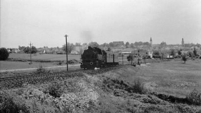 Bild: Heimatkundlicher Arbeitskreis Vohenstrauß
Die Geschichte der Bahn begann im Jahr 1886 mit der Eröffnung der Strecke von Neustadt an der Waldnaab bis Vohenstrauß.