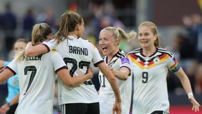 Bild: Rolf Vennenbernd/dpa
Große Freude: Die deutschen Fußballerinnen fahren zur WM 2027 nach Brasilien.