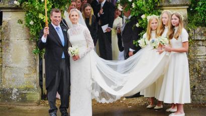 Bild: Ben Birchall/PA Wire/dpa
Phillips und Sperling heirateten in einem malerischen englischen Dorf.