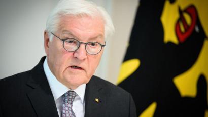 Bild: Bernd von Jutrczenka/dpa
Bundespräsident Frank-Walter Steinmeier kann sich nach einer früheren Ablehnung nun Olympische Spiele 2036 in Deutschland vorstellen.