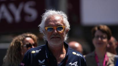 Bild: Fatima Shbair/AP/dpa
Alpine-Teamchef Flavio Briatore kündigt Einspruch an.