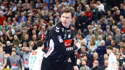 Bild: Michael Hundt/dpa
Malte Semisch und GWD Minden steigen aus der Handball-Bundesliga ab. (Archivbild)