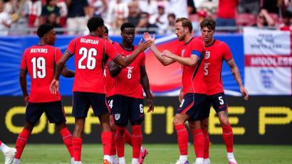 Bild: Bradley Collyer/PA Wire/dpa
Harry Kane (2.v.r.) erzielte den Führungstreffer für England.