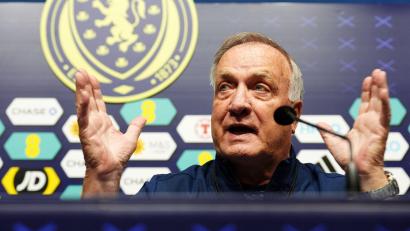 Bild: Andrew Milligan/PA Wire/dpa
Dick Advocaat ist mit 78 Jahren der älteste Trainer bei der WM. (Archivbild)