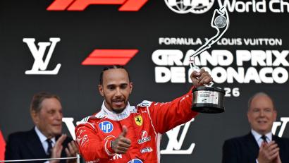 Bild: Philippe Magoni/AP/dpa
Lewis Hamilton stellte in Monaco den Podiumsrekord von Ayrton Senna ein.