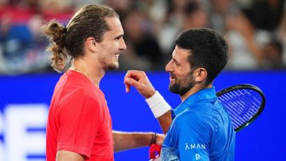 Bild: Vincent Thian/AP/dpa
Auch Novak Djokovic hat Alexander Zverev zum French-Open-Sieg gratuliert. (Archivbild)