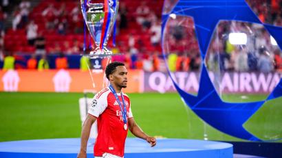 Bild: Tom Weller/dpa
Vor gut einer Woche hatte Jurrien Timber noch das Champions-League-Finale bestritten. (Archivbild)