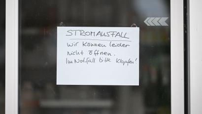 Bild: Marijan Murat/dpa
Der Brand hatte weitreichende Folgen auf die Stromversorgung in Reutlingen.