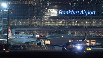 Bild: Arne Dedert/dpa
Die Wiederinbetriebnahme von Terminal 2 ist für Mitte der 2030er Jahre angesetzt. (Archivbild)
