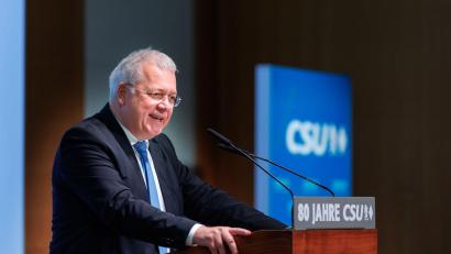 Bild: Matthias Balk/dpa
Markus Ferber gibt sein Amt als Vorsitzender der Hanns-Seidel-Stiftung ab. (Archivbild)