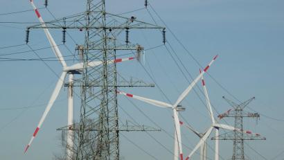 Bild: Carsten Rehder/dpa
Deutschland erzeugt mehr als die Hälfte seiner Stromproduktion aus erneuerbaren Energien