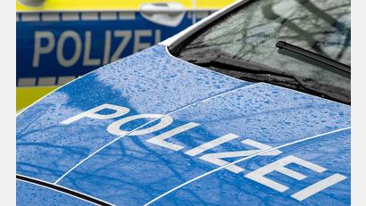 Bild: Soeren Stache/dpa
Die Polizei sucht nun nach den Jugendlichen. (Symbolbild)