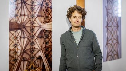 Bild: Marcus Rebmann
Der Blick geht von unten nach oben. Der Fotograf Günther Bayerl hat diese Perspektive für eine Ausstellung im Amberger Luftmuseum professionalisiert.