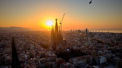Bild: Emilio Morenatti/AP/dpa
Papst Leo XIV. wird den Hauptturm der Basilika Sagrada Família, den Torre de Jesús, am Mittwoch (10.6.2026) segnen.