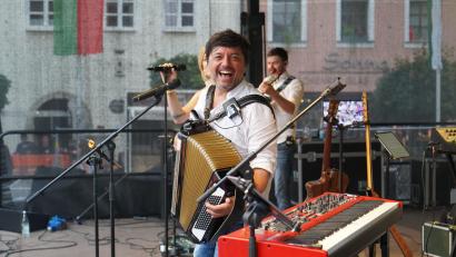 Archivbild: mcl
Pino Barone und Band treten erstmals bei den Weidener Sommerserenaden auf.