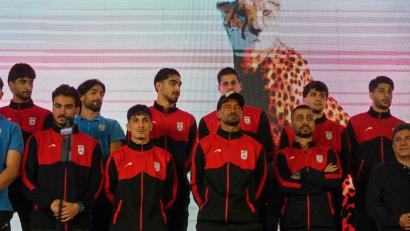 Bild: Vahid Salemi/AP/dpa
Um die iranischen Fußballer gibt es vor ihrem WM-Start großen Wirbel. (Archivbild)
