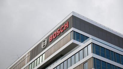 Bild: Marijan Murat/dpa
Bosch setzt künftig stärker auf einen rasant wachsenden Zukunftsmarkt: die Automatisierung und humanoide Robotik. (Archivbild)