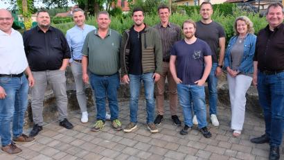 Bild: Robert Dotzauer
Mit einer zum Teil neuen Besetzung unter Führung der Bürgermeister Johannes Schmid (links) und Alexander Goller (rechts) stellt sich der Abwasserzweckverband Schlammersdorf-Vorbach den Herausforderungen.