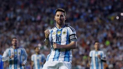 Bild: Butch Dill/FR111446 AP/AP/dpa
Er ist bereit für die WM: Superstar Lionel Messi.