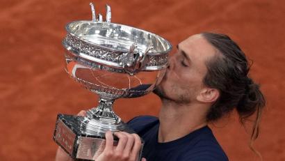 Bild: Thibault Camus/AP/dpa
Alexander Zverev kürte sich am Sonntag zum French-Open-Sieger.