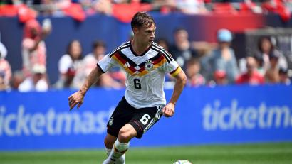 Bild: Federico Gambarini/dpa
Das deutsche Auftaktspiel mit Joshua Kimmich gegen Curaçao wird von einem Schiedsrichter aus Marokko geleitet. (Archivbild)