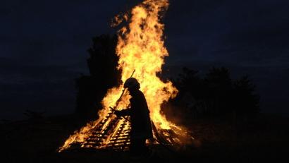Archivbild: Alexander Unger
Das Landratsamt Neustadt an der Waldnaab gibt Hinweise zur Durchführung von Johannisfeuern.