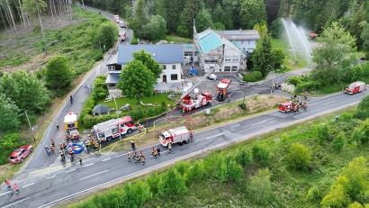 Bild: FFW Immenreuth, Uwe Engelbrecht
Bei der Einsatzübung kam auch eine Drohne der Freiwilligen Feuerwehr Immenreuth zum Einsatz.