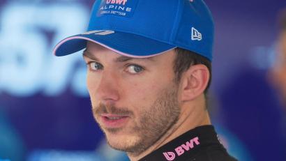 Bild: Altaf Qadri/AP/dpa
Pierre Gasly darf sich doch noch über sein Monaco-Podest freuen. (Archivbild)