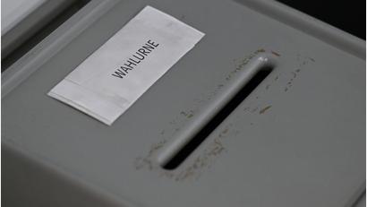 Bild: Arne Dedert/dpa
Bei der Briefwahl des Ausländerbeirats in Würzburg hat es eine Panne gegeben. (Symbolbild)