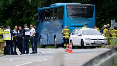 Bild: Sven Hoppe/dpa
Ein schwerer Busunfall wirft neue Fragen der Verkehrssicherheit auf.
