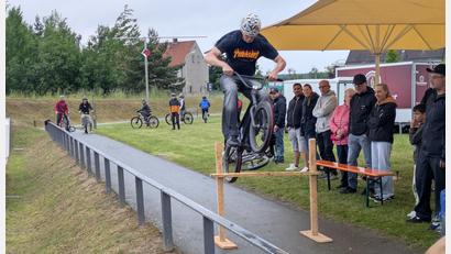 Bild: Paul Zrenner
Christoph "Chrissi" Sölch ging bei der "Bunny-Hop-Challenge" als Sieger hervor.