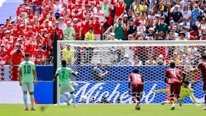 Bild: Peter Klaunzer/KEYSTONE/dpa
Der Elfmeter für die Schweiz im WM-Spiel gegen Katar war regulär.